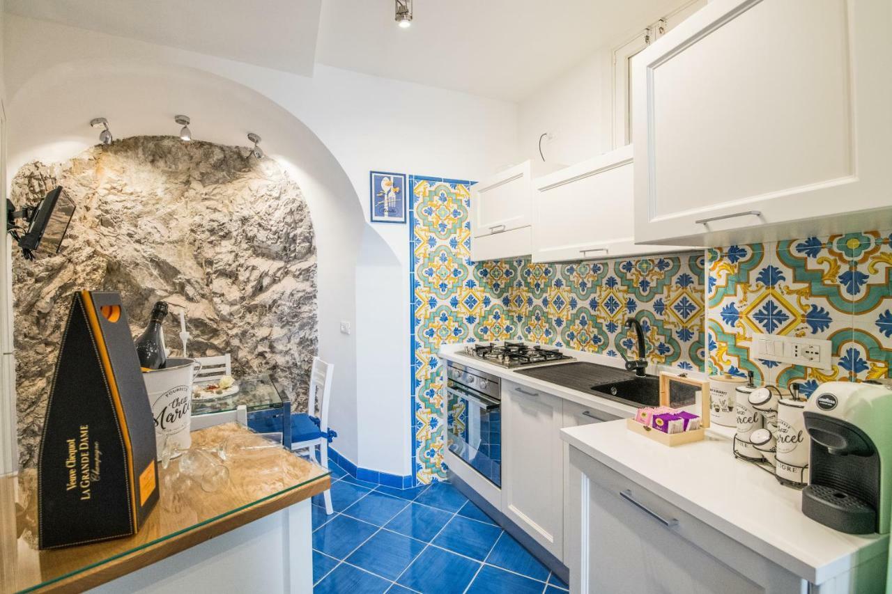 Suite Picasso Amalfi Eksteriør billede