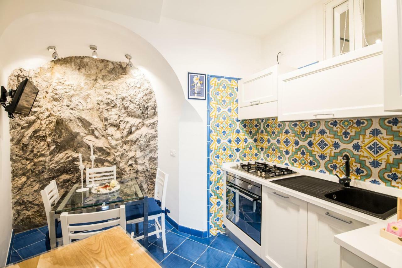 Suite Picasso Amalfi Eksteriør billede