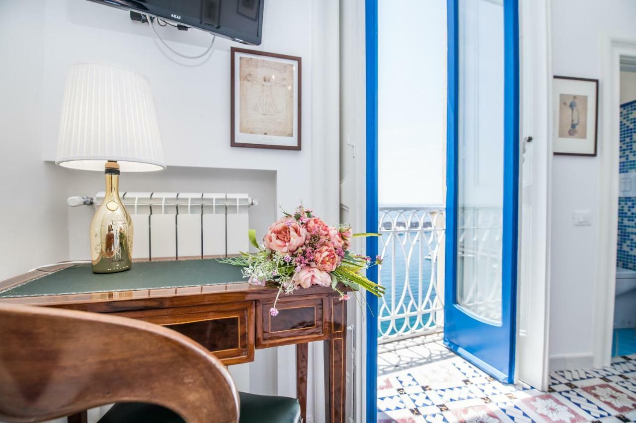 Suite Picasso Amalfi Eksteriør billede